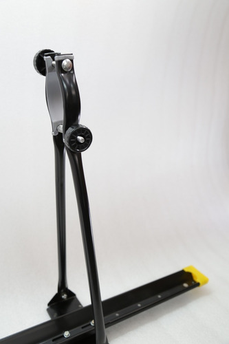 Imagen 8 de 10 de 2 Porta Bicicleta Auto Techo + Portaequipaje Para Onix Joy Ls Ltz