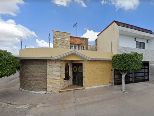 Casa En Venta Muy Cerca Del Centro De León, Guanajuato, Excelentes Características, Seguridad Y Excelente Plusvalía. Oe