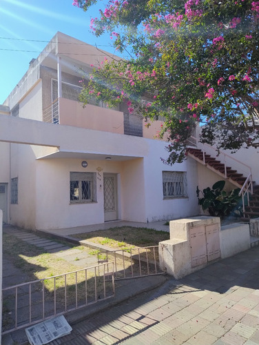 Alto Alberdi Vendo Casa 2 Dormit, 2 Baños, Cochera Y Patio + Depto 1 Dormit, C/terraza.