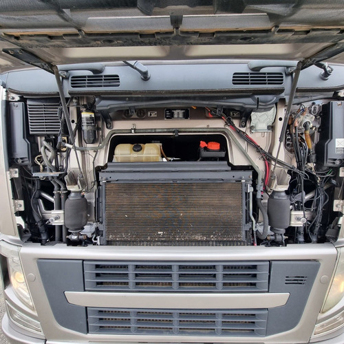 Imagem 12 de 25 de Caminhão Fh 460 Volvo 460 Cavalo 6x4 Traçado 2014 T. Alto