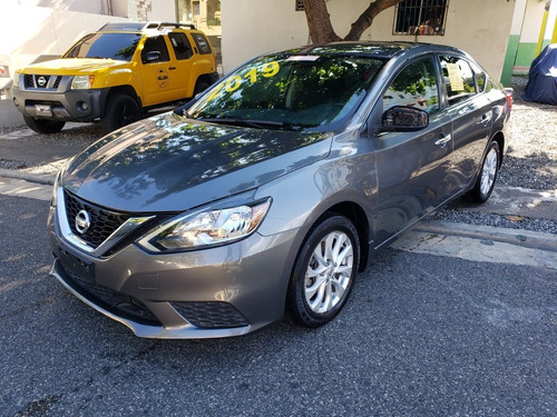 Imagen 10 de 10 de Nissan Sentra 2019 Gris