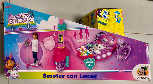 Scooter Patín Disney Gabby's Dollhouse Luces Apache En Caja (Usado)