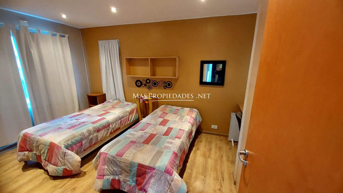 Casa En Alquiler Anual En Barrio Malibu Canning