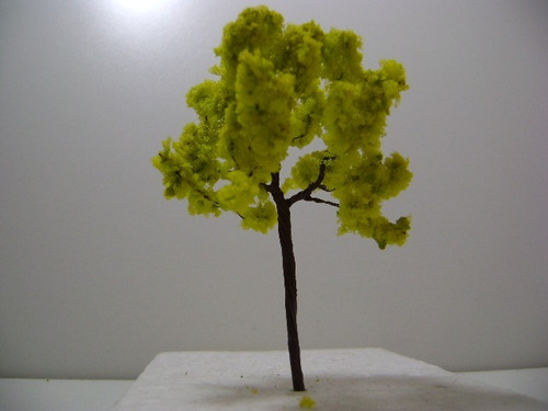 Imagen 6 de 10 de Nico Arbol Verde Limon De 9 Cms De Alto N Ho (arv 01)