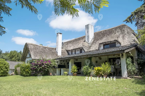 Casa De Gran Porte En Golf, Punta Del Este