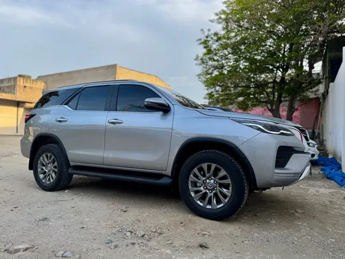 Toyota Fortuner 2.4 Diésel Srv 4X2