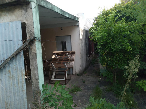 Imagen 5 de 8 de Casa Al Frente De 3 Ambientes En Venta Barrio Ludueña