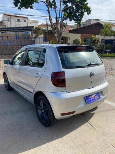Imagem 5 de 7 de Volkswagen Fox 2012 1.0 Vht Silver Total Flex 5p