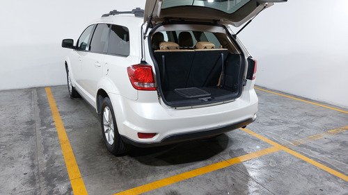 Dodge Journey 2.4 SXT+ 7 LUJO