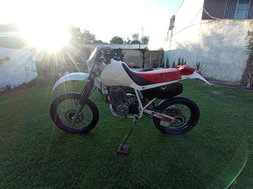 Imagen 13 de 24 de Honda Xr600r (permuto)