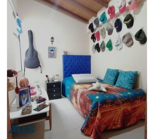 Casa Con Techo En Madera Inmunizada Con Teja(mls#244634)