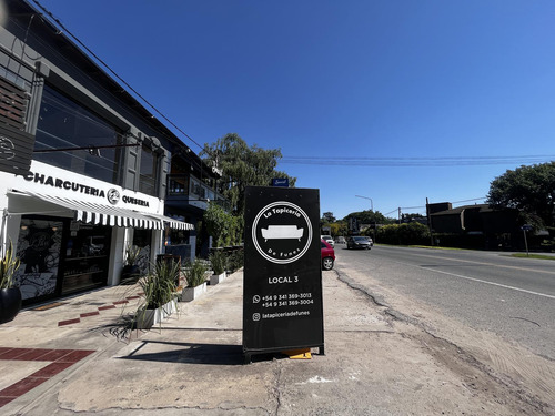 Locales En Funes - Ruta 9 Y Alberdi Pa