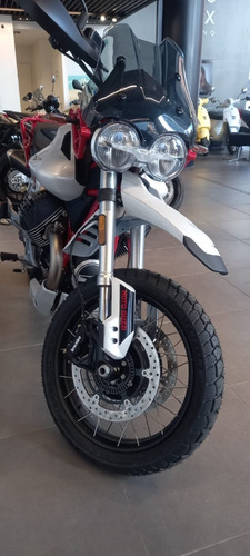 Imagen 6 de 12 de Moto Guzzi V85 Tt