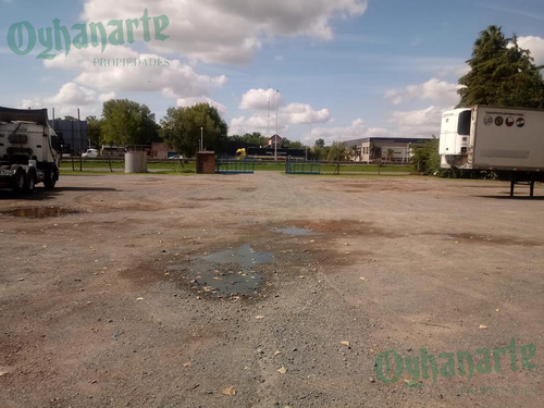 Imagen 3 de 10 de Venta - Predio Con Galpón Casa - Sobre Acceso Oeste