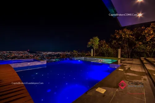 Casa En Venta El Palomar Zona Sur Alberca Lujo