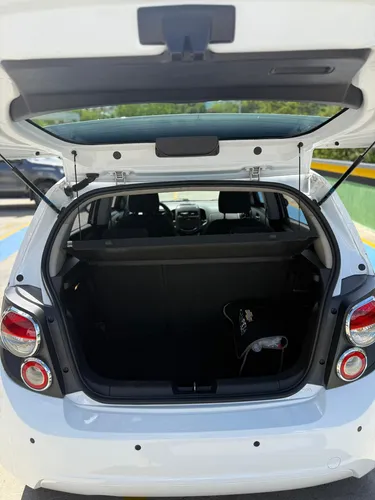 Chevrolet Sonic 1.6 Lt 5 p