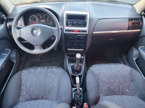 Imagem 7 de 15 de Fiat Siena 1.8 Mpi Hlx 8v Flex 4p Manual
