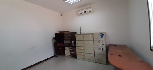 Imagen 8 de 18 de Se Alquila Oficina 220m2 La Florida