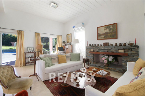 Casa 5 Ambientes En Venta En Manzanares