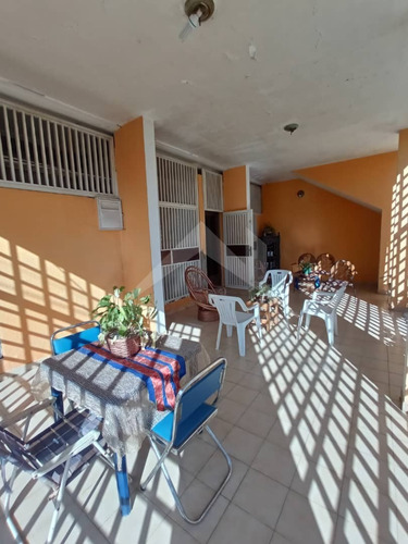 Imagen 3 de 11 de Amplia Casa Con Excelente Ubicación, En La Urb. Chuparin De Puerto La Cruz