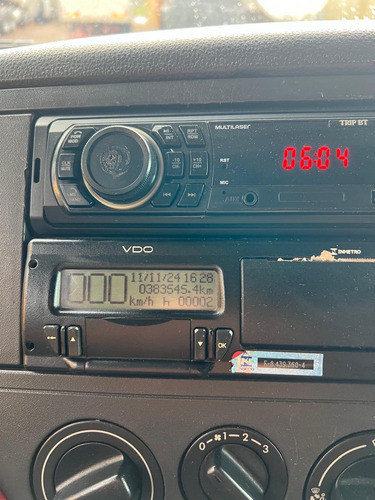 Vw 24280 Ano 2015 Com Ar Condicionado