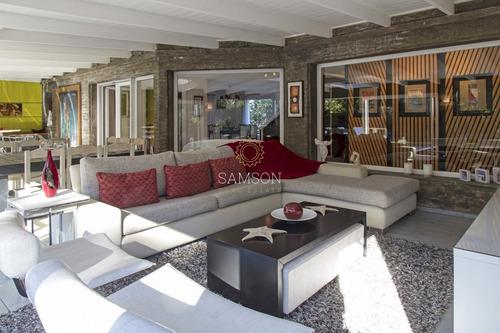 Laguna Blanca Casa De 4 Dormitorio En Venta Manantiales Punta Del Este- Ref: 74