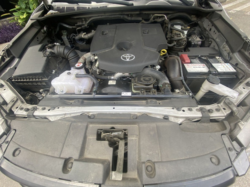 Imagen 21 de 24 de Toyota Hilux 2.4 4x4 2021