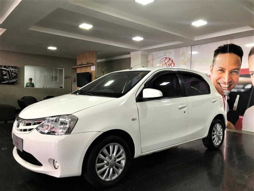 Imagem 3 de 11 de Toyota Etios Hb Xls