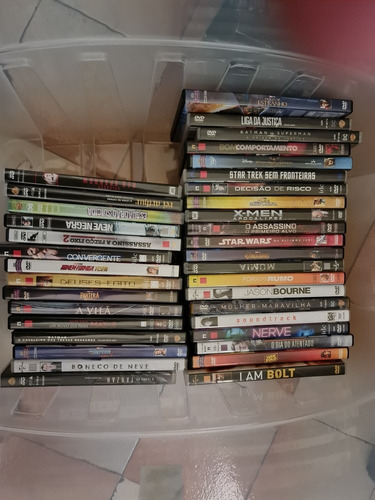 Imagem 1 de 1 de Dvds De Filmes Cada R$2,00.