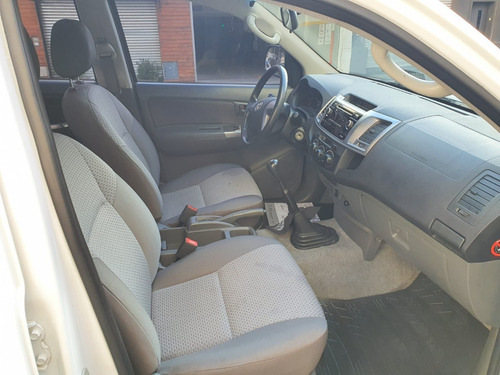Imagen 6 de 8 de Hilux 4x2 C/d Dx Pack Electrico 2.5