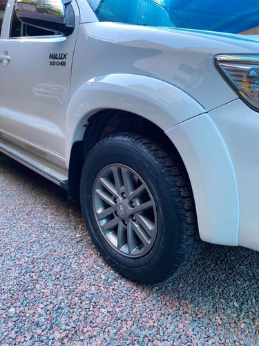 Toyota Hilux 3.0 Cd Srv Cuero 171cv 4x2 - E4 2014