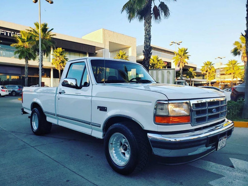 Imagen 9 de 15 de Ford F-250 Ford F-250 Lobo