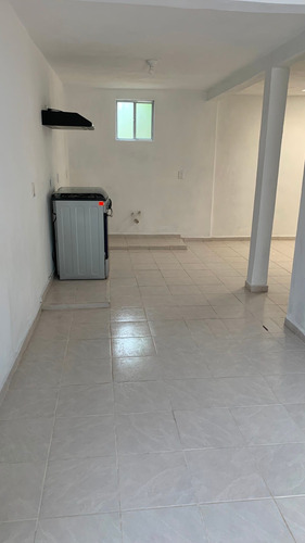 Imagen 7 de 14 de Casa De 4 Recámaras, 3 Baños Y Alberca Compartida.