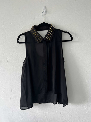 Camisa Negra Con Tachas Doradas Forever 21 Mujer.