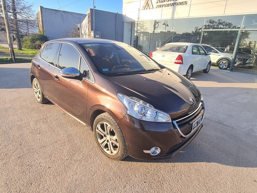 Imagen 3 de 25 de Peugeot 208 2016 1.6 Feline Pack Cuir