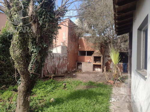 Casa Para Demoler O Refaccionar Totalmente! A 4 Cuadras Del Hipódromo