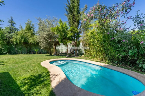  Parcela Con Casa Colonial + Piscina + Entorno Natural  $1.