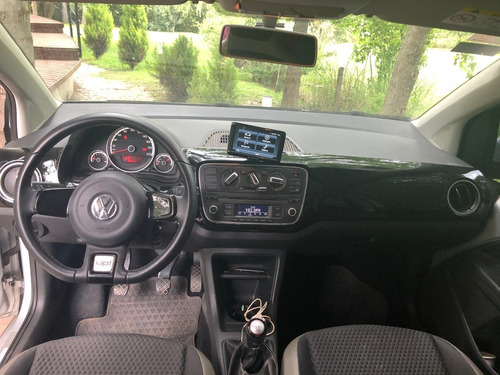 Volkswagen Up! Cross Versión 1.0