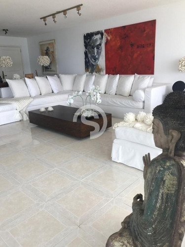 Apartamento En Beverly Tower- Ref: 2966