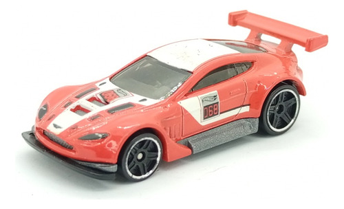 Aston Martin Vantage Gt3 Hot Wheels Escala 1/64 Año 2018