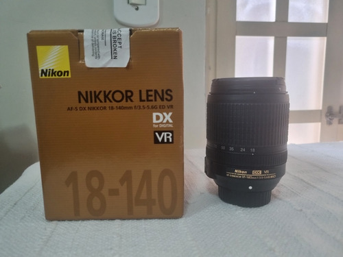Lente 18-140mm Nikon