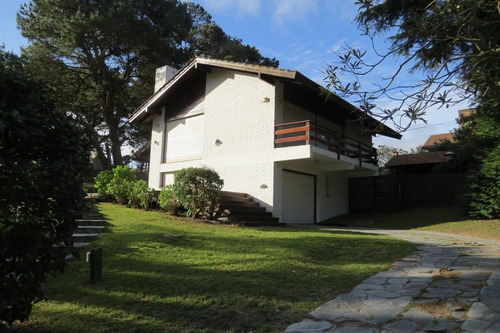 Imagen 2 de 30 de Casa En Alquiler - Temporada 2023 - Zona Golf