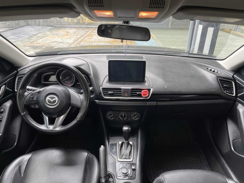 Imagen 8 de 11 de Mazda 3 2.0 Touring 2015