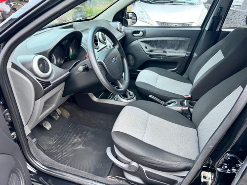 Ford Fiesta 1.6 MPI CLASS SEDAN 8V FLEX 4P MANUAL