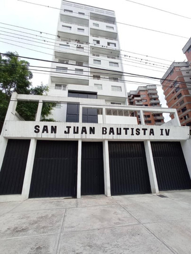 Apartamento En Venta. En San Cristóbal. Pueblo Nuevo. San Juan Bautista I V./so.
