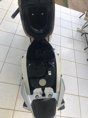 Imagem 3 de 10 de Honda Biz 125