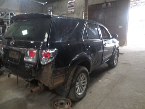 Imagem 3 de 8 de Sucata Hilux Sw4 3.0 Diesel 14 Blindada Retirada De Peças