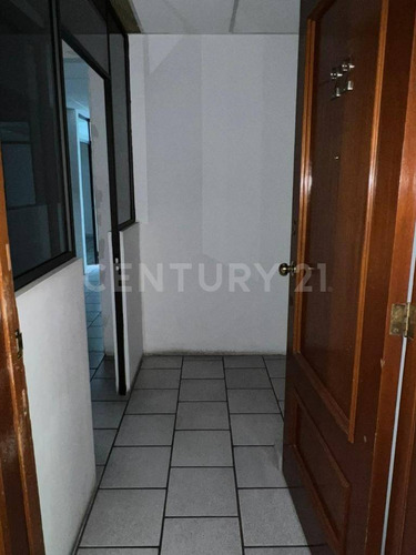 Oficina De 62.76m2 En Bajada Chapultepec, Cuernavaca $7,500.00 Mxn