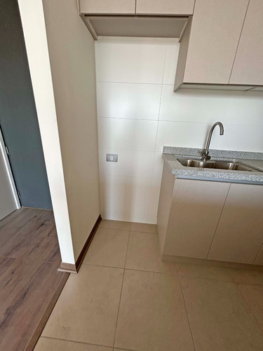 Semi Nuevo. 2d 2b 2e Y B