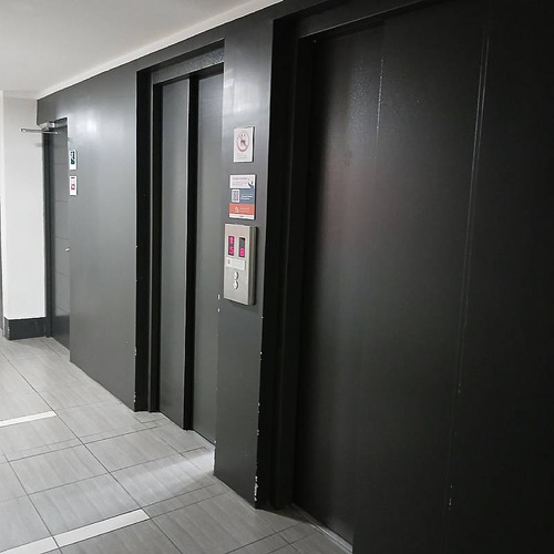 Vendo Depto Semi Nuevo 2d2b1e1b, Edificio Parque Laguna, Ccp